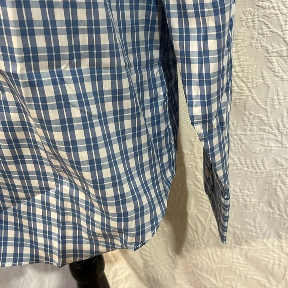 J Crew Performance dress shirt,‎ size medium, NWT